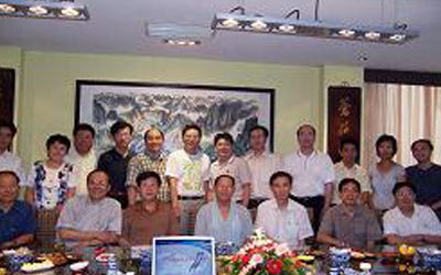 泰豪集團(tuán)2005年度中期經(jīng)營工作會議在南昌召開